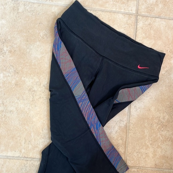 Nike cropped leggings - Picture 4 of 7